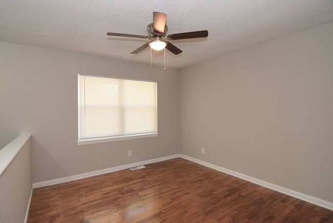 Building Photo - 1602 Apple Valley Dr