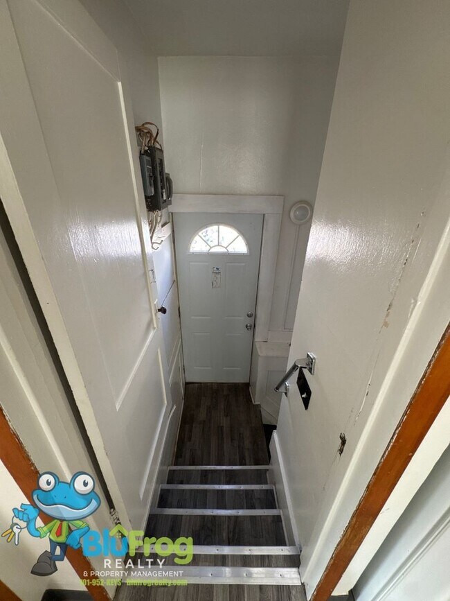 Building Photo - 455 2nd St SW