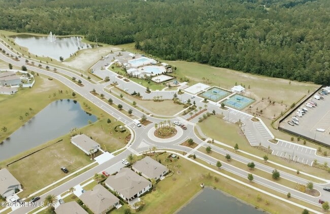 Building Photo - 2555 Oak Stream Dr