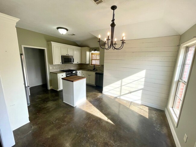 Building Photo - 3/2 For Rent in Harvey Crossing of Gluckstadt!