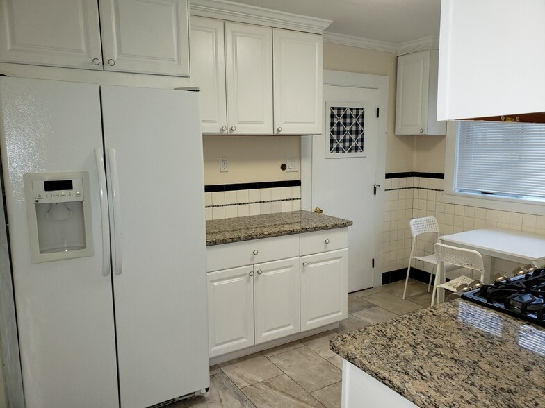 Building Photo - 29 Bailey Rd