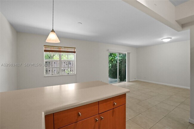 Building Photo - 1749 SW 81st Ln