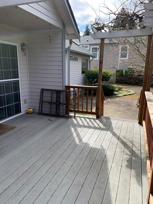 Building Photo - Well maintained 3 bed 2 bath rambler home in quiet Zenith neighborhood in Des Moines