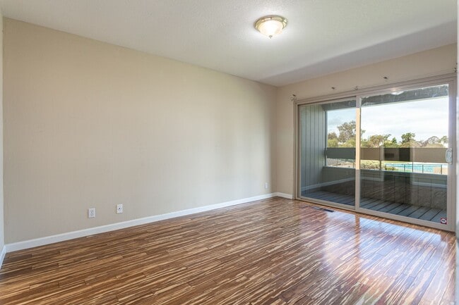 Building Photo - 1017 Kingston Ln