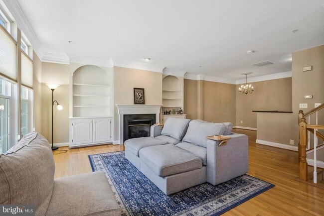 Building Photo - 5114 Vos Ln