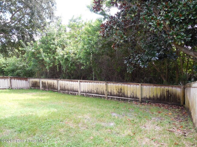 Building Photo - 5272 Outlook Dr