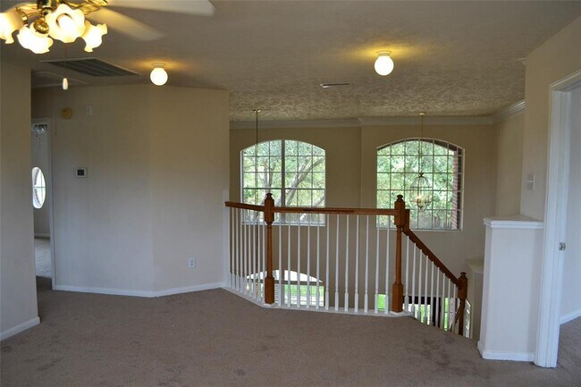 Building Photo - 1527 Turret Crown Dr