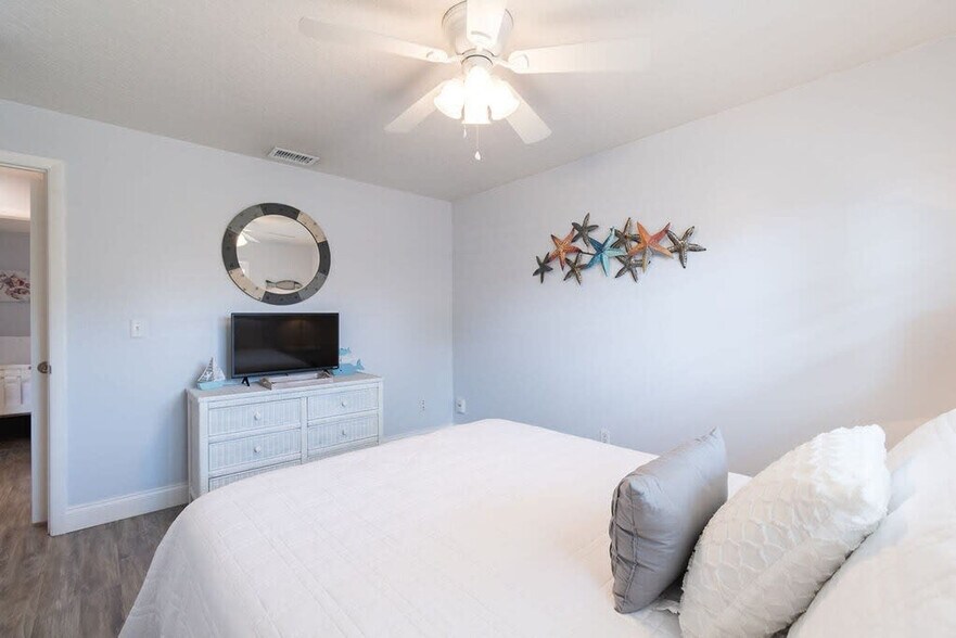 Building Photo - 120 Boskind Rd