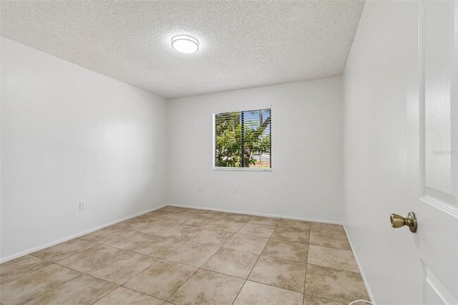Building Photo - 2945 Grove Wood Blvd