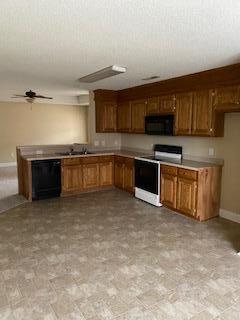 Building Photo - 3583 Beacon Dr