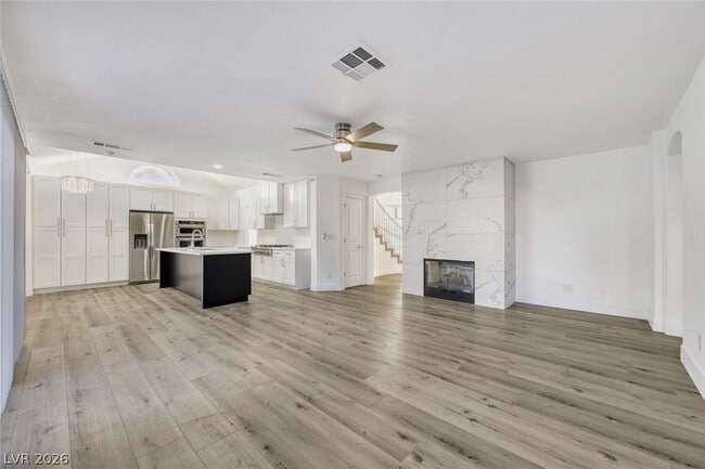 Building Photo - 1716 Tesara Vista Pl