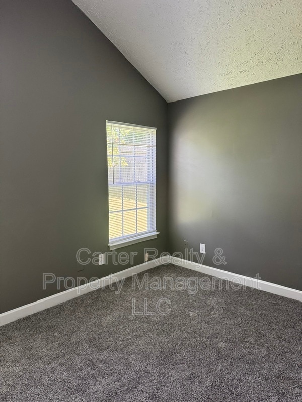 Building Photo - 1812 Glade St