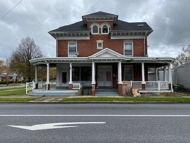 Primary Photo - 2nd Floor 1 BR Apt Located On Derry St