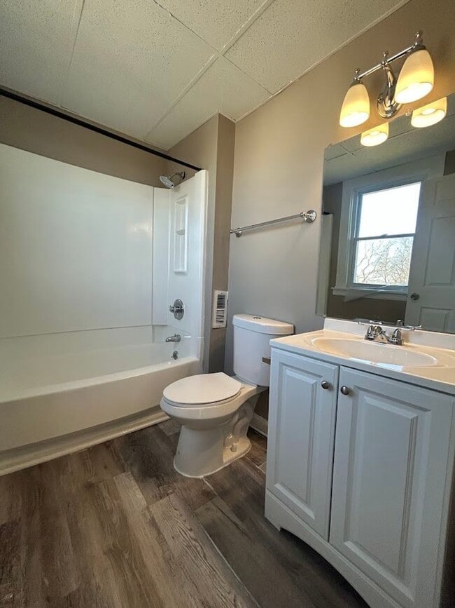 Building Photo - 5207 Montgomery Rd