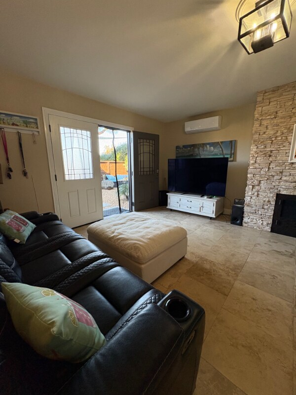 Building Photo - 31241 Old River Rd