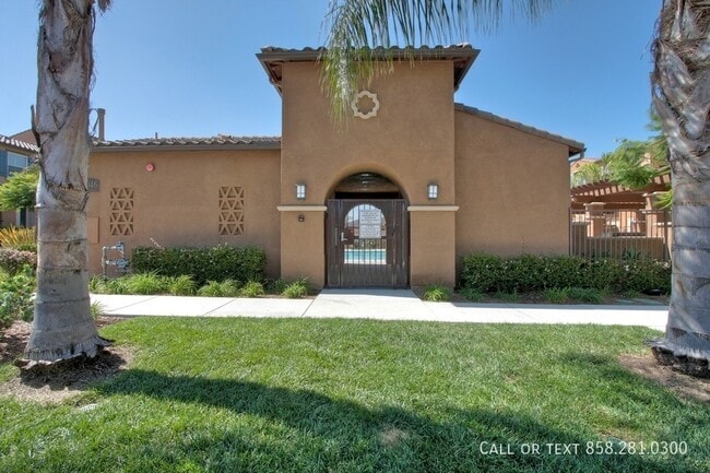 Building Photo - 17010 Calle Trevino