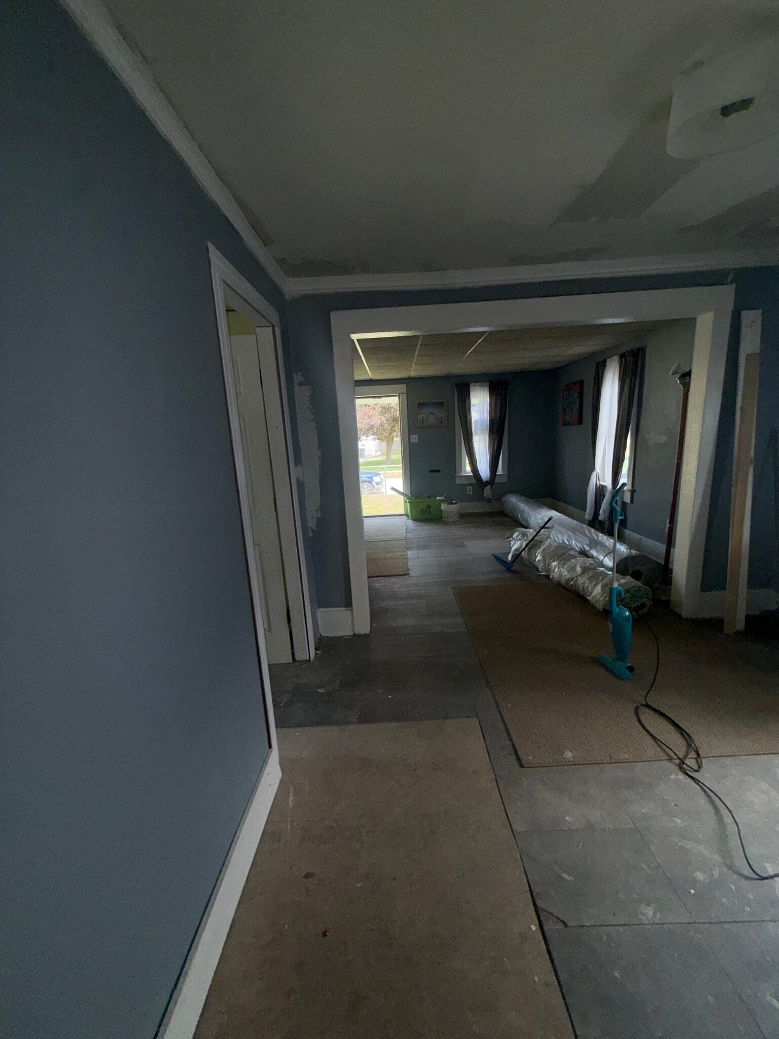 Building Photo - 805 Waldman Ave