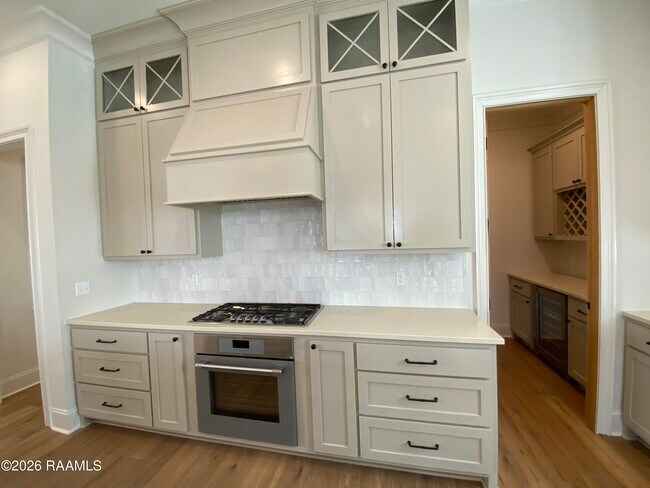 Building Photo - 2110 Belfleur St