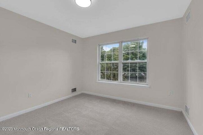 Building Photo - 380 Sapphire Dr