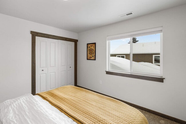 Building Photo - 2942 W Babcock St