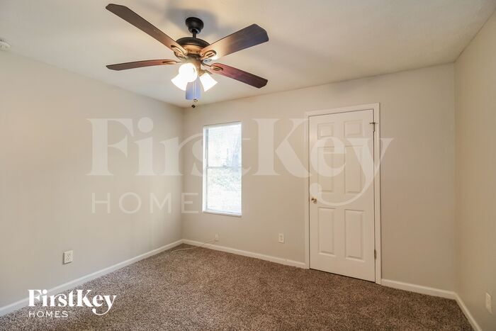 Building Photo - 6168 Creekford Dr