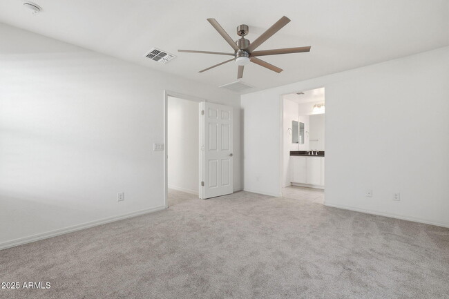 Building Photo - 1647 S 83rd Pl