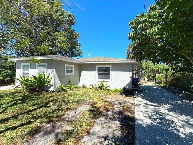Primary Photo - 1246 17th Pl