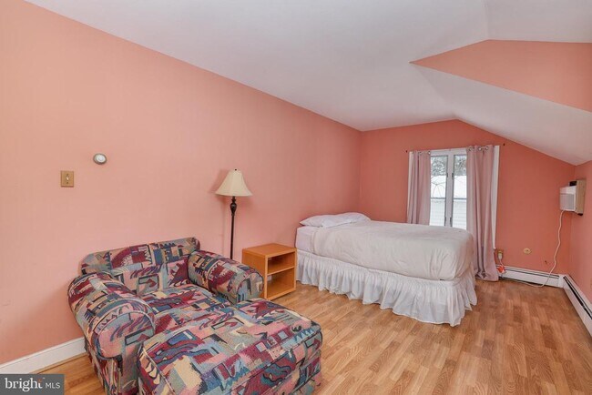 Building Photo - 5496 York Rd.