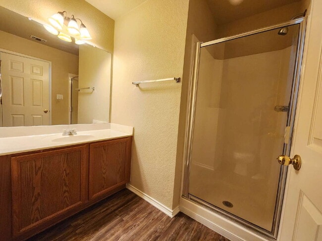 Building Photo - Medical Center Location. Single story, open concept 3 bedroom 2 bath home