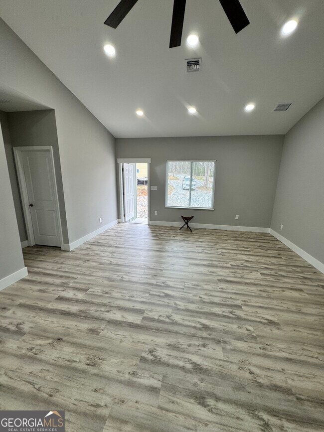 Building Photo - 194 Frank Christian Rd