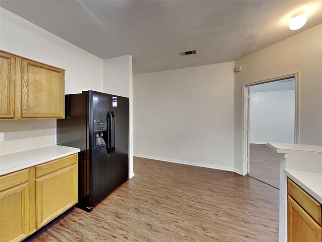 Building Photo - 17602 Coventry Oaks Dr