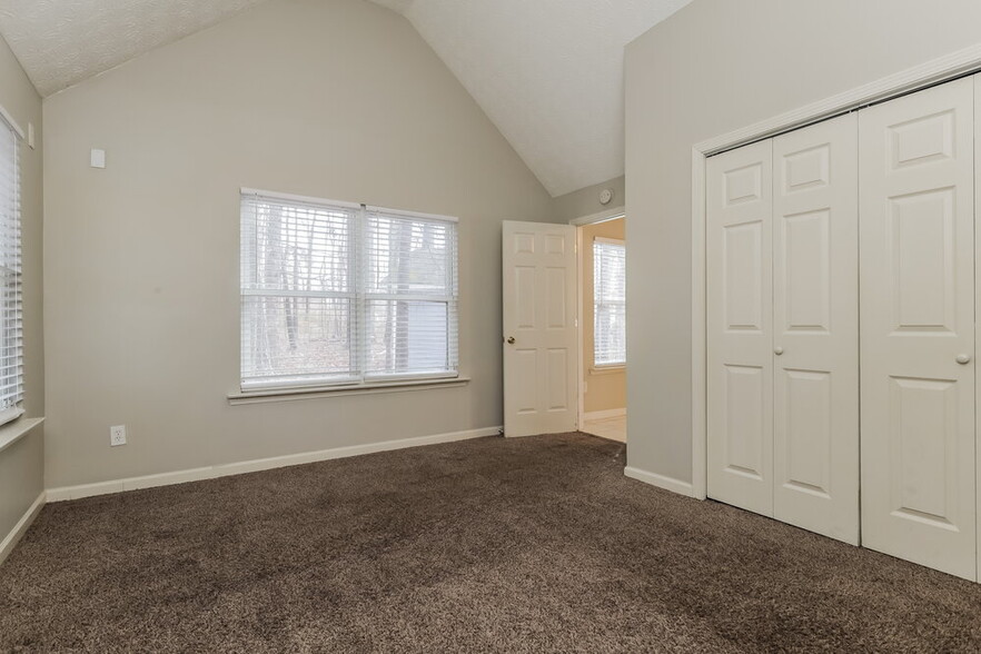Building Photo - 132 Stoney Brook Way