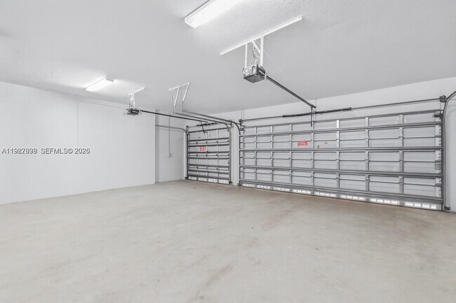 Building Photo - 3461 SE 1st St