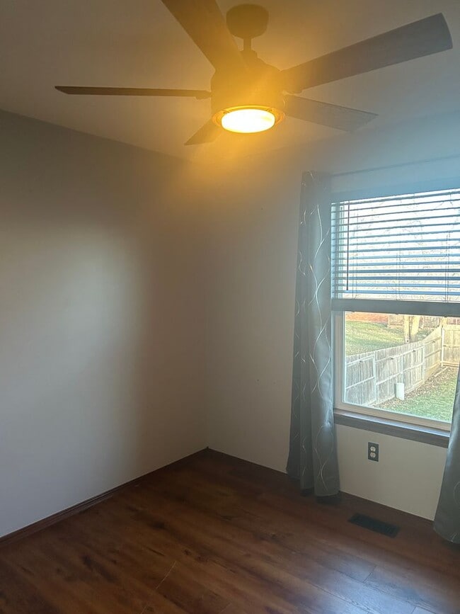 Building Photo - 2918 N Emerson St