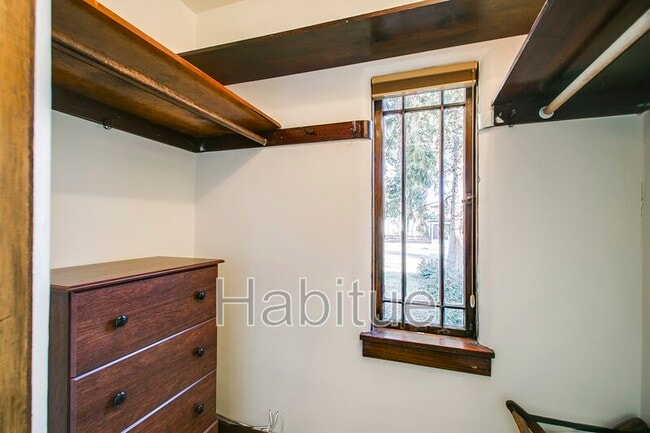 Building Photo - 1617 N 12th St