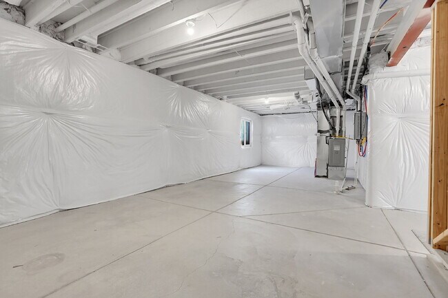 Building Photo - $3,100.00, 4 Beds, 2.5 Baths, Single Famil...