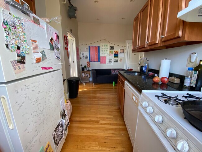 Building Photo - 1185 Commonwealth Ave