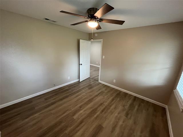 Building Photo - 577 W 6th St