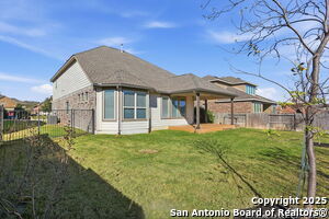 Building Photo - 204 Tiltwood Ct