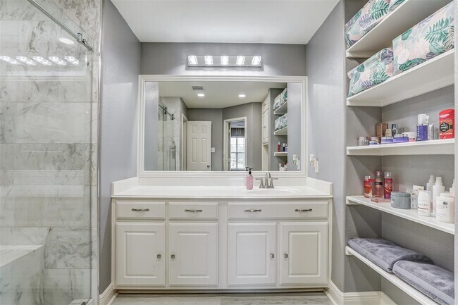 Building Photo - 28906 Llano River Loop