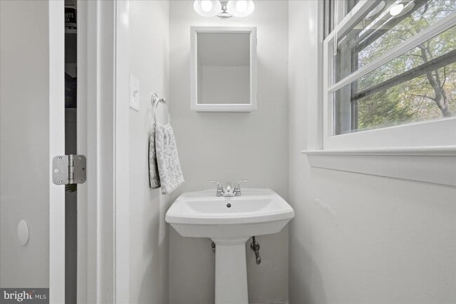 Building Photo - 8414 Danford Ct