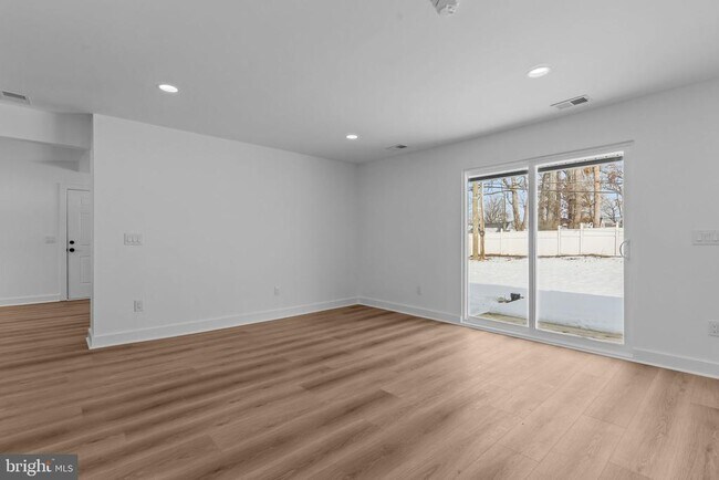 Building Photo - 139 Ivy Hill Rd