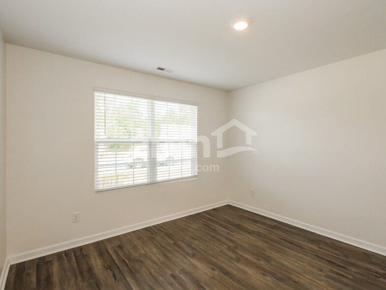 Building Photo - 1006 Jt Westfield Dr