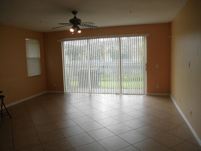 Building Photo - 994 Pipers Cay Dr