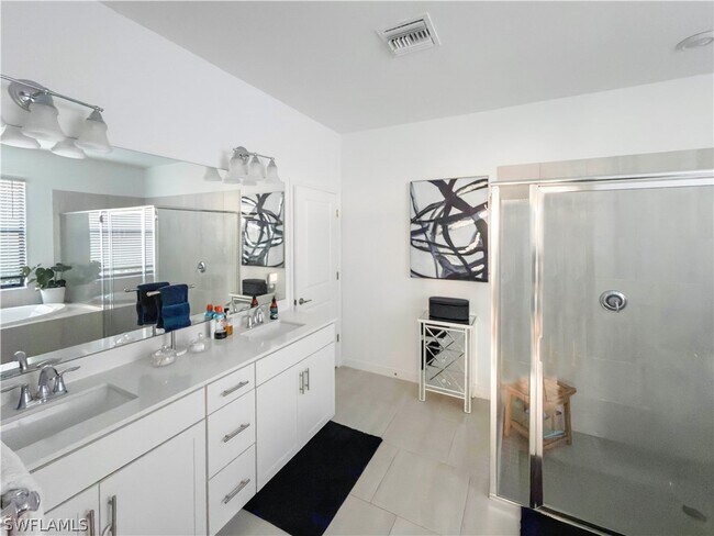 Building Photo - 18347 Ridgeline Dr