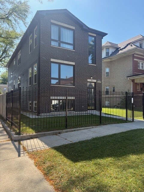 Primary Photo - 5803 W Superior St