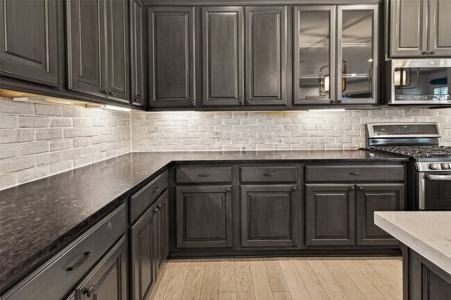 Building Photo - 722 Imperial Blvd