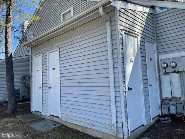 Building Photo - 4463 Pembrook Village Dr