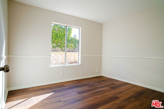 Building Photo - 233 Longfellow St