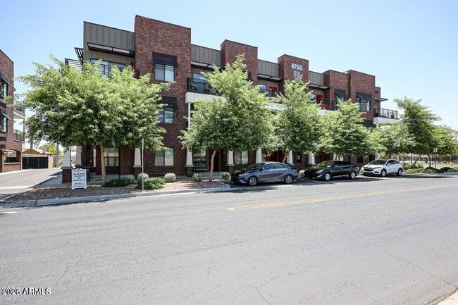 Building Photo - 475 N 9th St